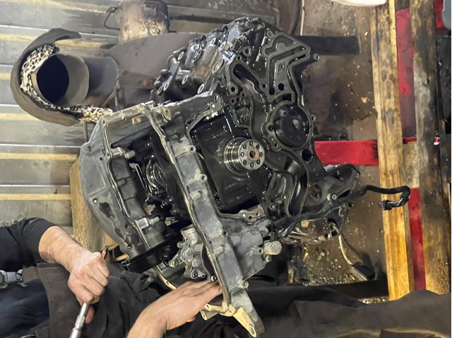 Do koszyka Silnik w komplecie Volkswagen Touareg II 7P5, 7P6