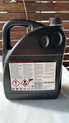 MZ321117 Mitsubishi Ciecz chłodząca