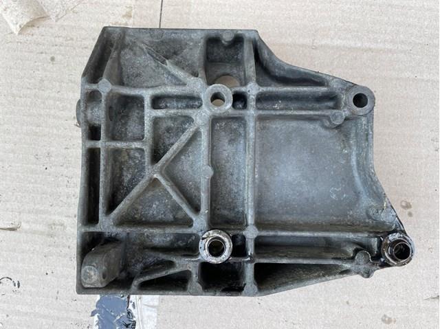  Wspornik alternatora Mercedes Sprinter 