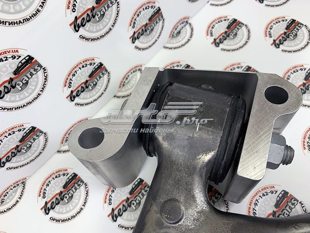 Wahacz zawieszenia przedniego dolny lewy Volvo 32246811