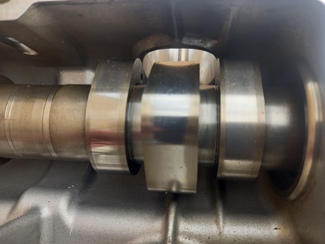 Pokrywa zaworowa VAG 03C103475CD cena, od 719,42 USD