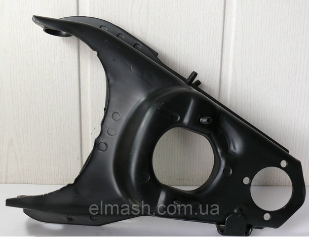  Wahacz zawieszenia przedniego dolny lewy ВАЗ 2105 