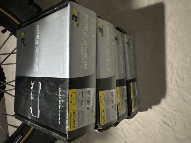 Okładziny (klocki) do hamulców tarczowych tylne 224500 Road House