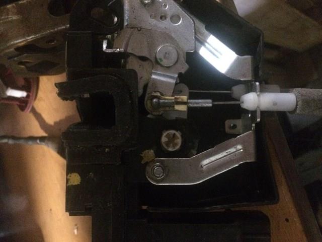 Do koszyka Zamek drzwi przednich prawych Hyundai I10  PA