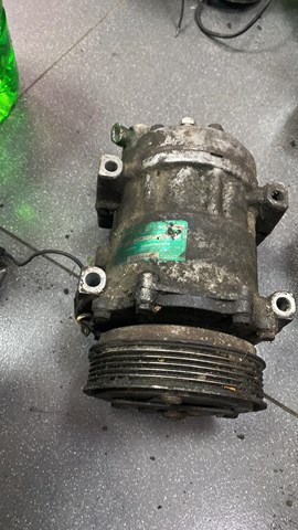 Sprężarka klimatyzacji 7700872158 Renault (RVI)
