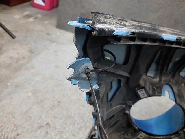 51117379432 BMW Zderzak przedni