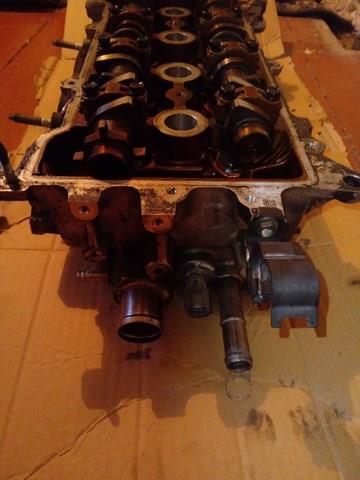 1110122071 Toyota Głowica cylindrów