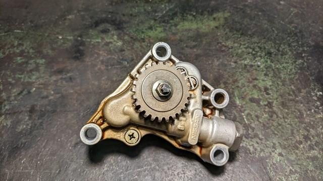 Pompa oleju Nissan/Infiniti 150101KT0B