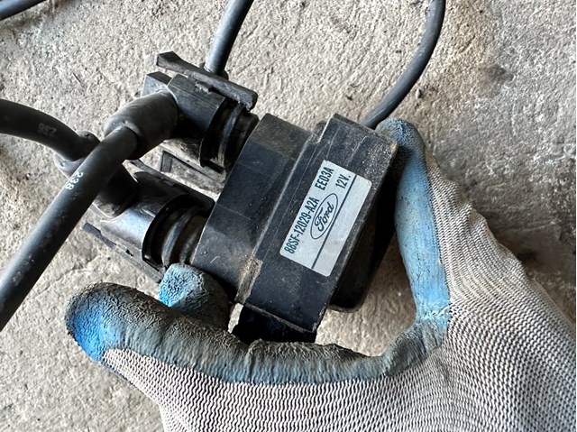 Do koszyka 88SF12029A2A Ford Cewka zapłonowa