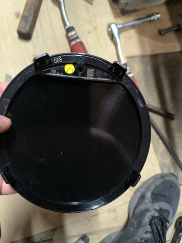 Emblemat na atrapę chłodnicy VAG 5H0853601HDPJ cena, od 37,72 USD