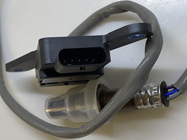 Do koszyka A0009059613 Mercedes Czujnik tlenków azotu NOX tylny