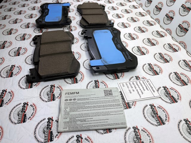 Klocki hamulcowe przednie tarczowe LR180976 Land Rover