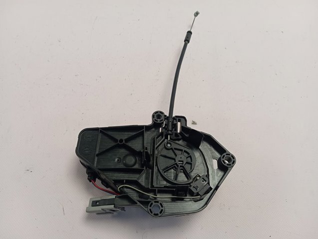 Zamek klapy bagażnika (3/5 drzwi tylnych) 30784562 Volvo