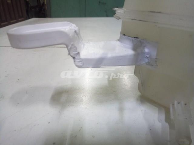 Do koszyka Zbiorniczek wyrównawczy układu chłodzenia Toyota RAV4 IV A4