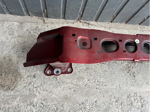 AM51R10922AL Ford Wzmocnienie zderzaka przedniego