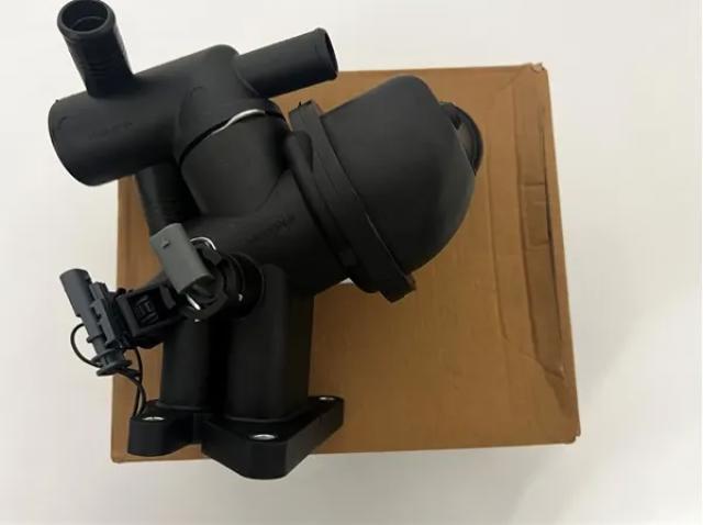 Termostat Land Rover LR105974 cena, od 133,42 USD