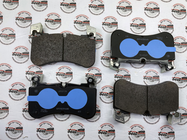 Klocki hamulcowe przednie tarczowe LR157174 Land Rover