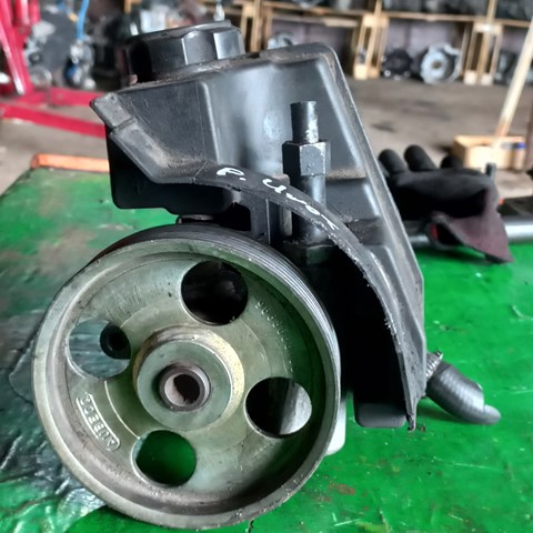 Pompa wspomagania hydraulicznego kierownicy 9638668180 Peugeot/Citroen