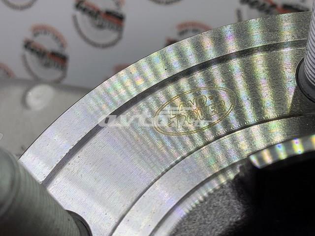 Czop (zwrotnica) przedni prawy LR146346 Land Rover
