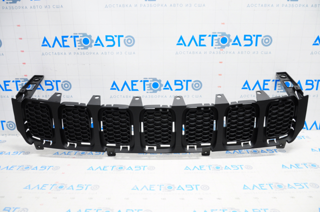 Atrapa chłodnicy FPS FP3812991 cena, od 310,07 USD