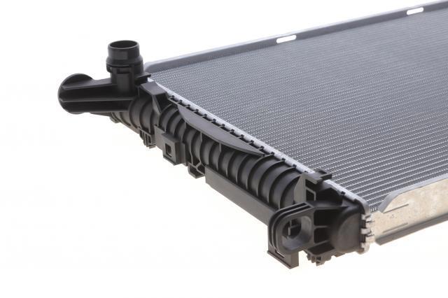 Chłodnica silnika NRF 550219 cena, od 212,81 USD