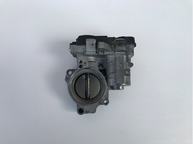 Do koszyka 55258454 Fiat/Alfa/Lancia Przepustnica, komplet