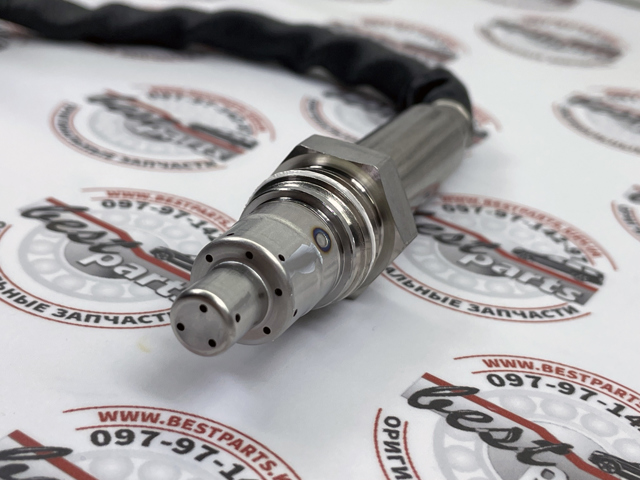 Czujnik tlenków azotu NOX przedni Mercedes A000905801187 cena, od 299,74 USD