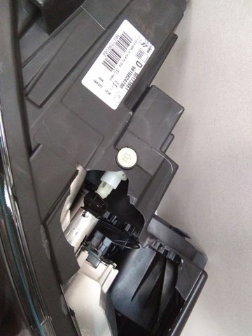 9816824780 Peugeot/Citroen Reflektor prawy