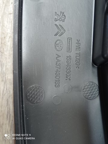 Wspornik zderzaka przedniego prawy 1615049480 Peugeot/Citroen