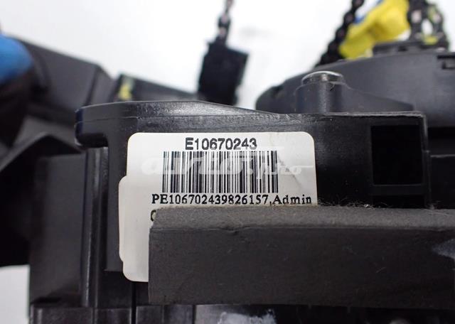 Przełącznik zespolony lewy 681726046R Renault (RVI)