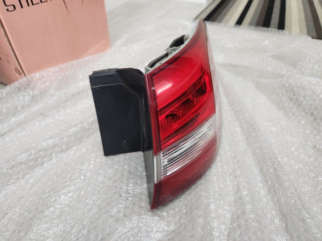 Do koszyka 9678093880 Peugeot/Citroen Lampa zespolona tylna prawa zewnętrzna
