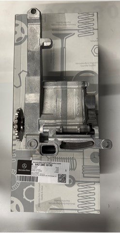 A6421801800 Mercedes Pompa oleju