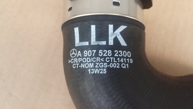 Do koszyka A9075282300 Mercedes Przewód (króciec) intercoolera