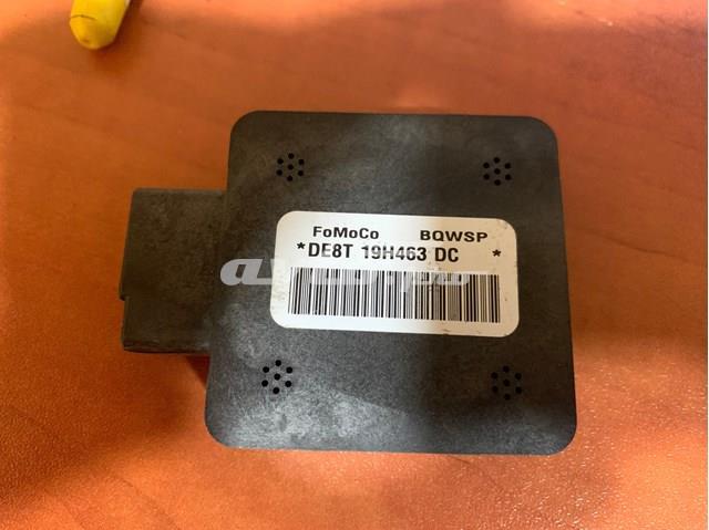 DE8T19H463DC Ford Antena GPS