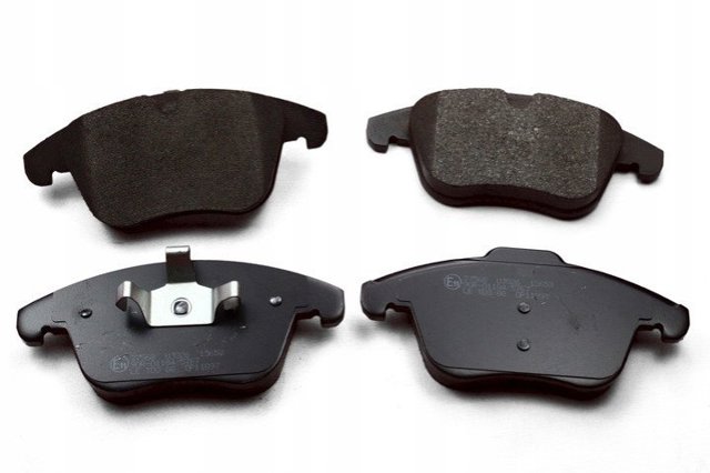 LR134693 Land Rover Klocki hamulcowe przednie tarczowe