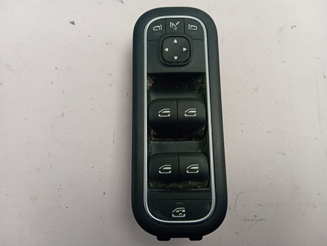 Panel przyciskowy sterowania podnośnikiem szyby przedni lewy Mercedes A1679059803