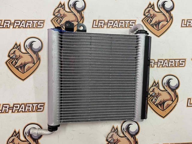  Land Rover LR181758