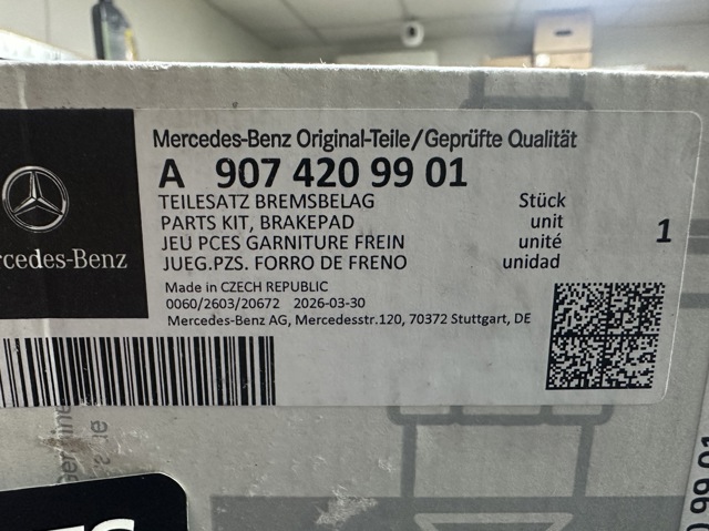Klocki hamulcowe przednie tarczowe Mercedes A9074209901 cena, od 137,24 USD