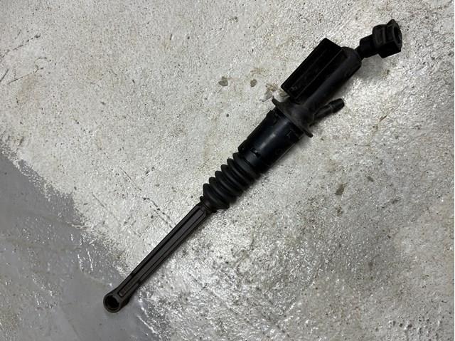 Cylinder sprzęgła główny Peugeot/Citroen 9812925080