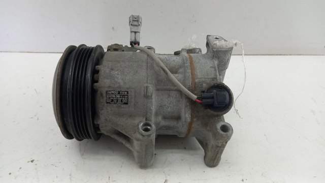 Sprężarka klimatyzacji 4472502500 Toyota