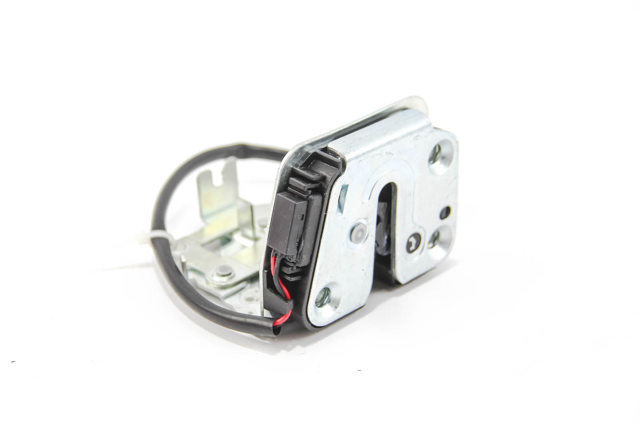 Zamek drzwi bocznych przesuwnych Autotechteile 5051592 cena, od 48,20 USD