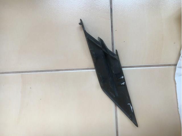 Listwa ochronna atrapy chłodnicy prawa Toyota 5312333050 cena, od 25,11 USD