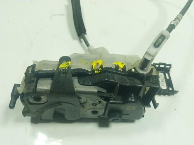 Do koszyka Zamek drzwi przednich prawych Opel Corsa F P2JO