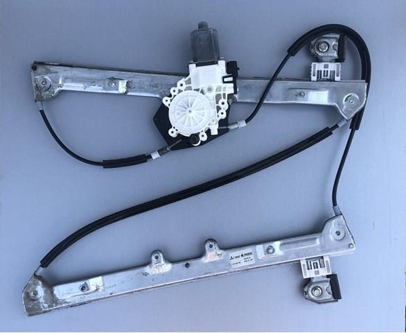 Mechanizm podnoszenia szyby drzwi przednich prawych Mitsubishi Colt VI hatchback (Z3A) (2004 - 2008) cena, od 92,42 USD