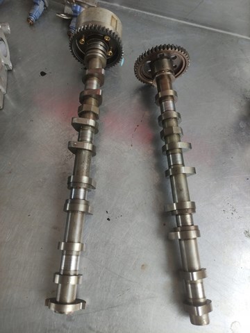 241002G010 Hyundai/Kia Wał rozrządu silnika ssący, dolotowy