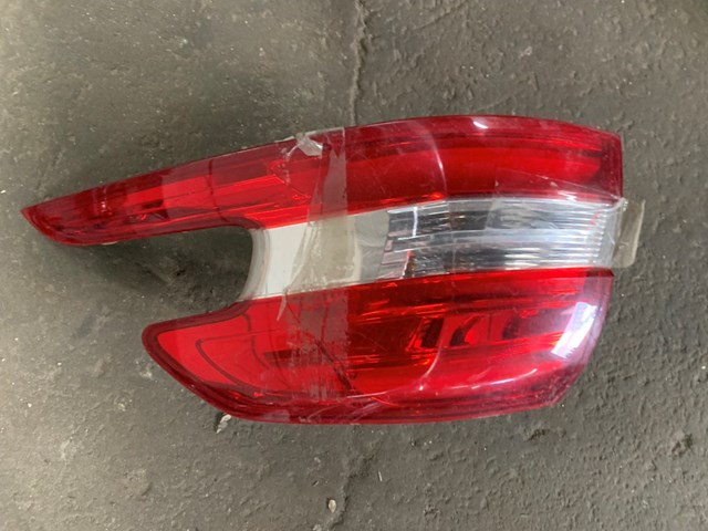 Do koszyka 9678093880 Peugeot/Citroen Lampa zespolona tylna prawa zewnętrzna