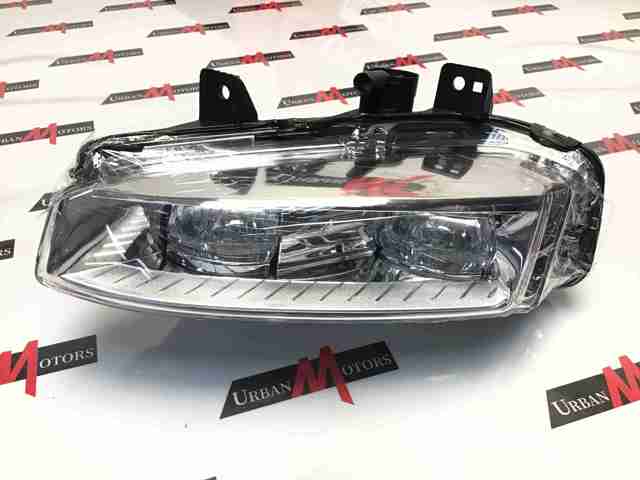 LR026090 Land Rover Lampa przeciwmgielna lewa