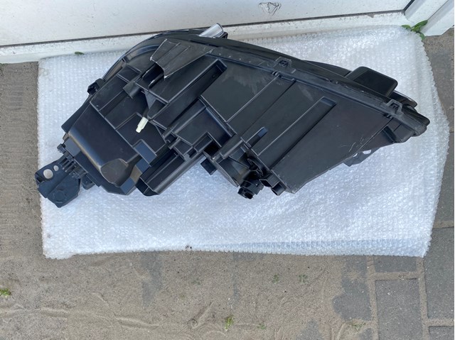 Reflektor prawy Peugeot/Citroen 9810478080 cena, od 31,03 USD