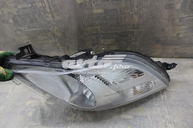 8117052570 Toyota Reflektor lewy