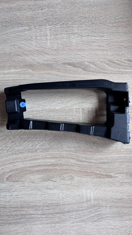 9816808680 Peugeot/Citroen Wspornik zderzaka tylnego  prawy zewnętrzny